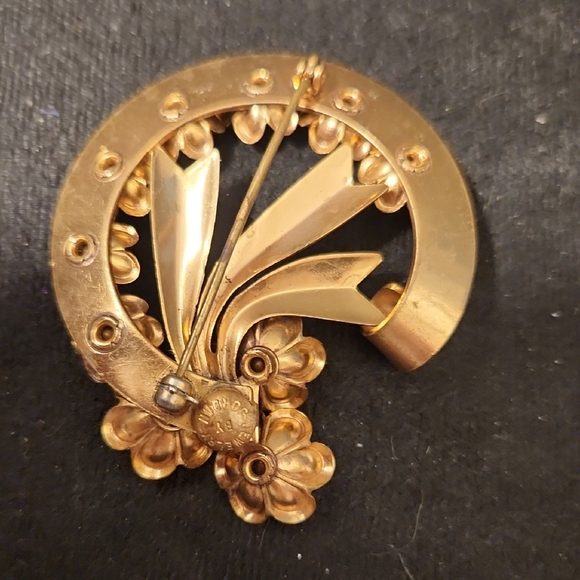Chic Gold and Silver Floral Brooch - Picture 2 of 3